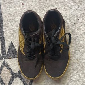 Van’s Black and gold Harry Potter Special Edition shoes sz 10